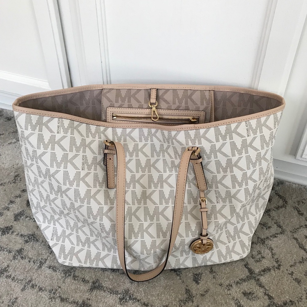 Michael Kors Jet Set Tote